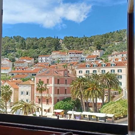 Apartment Lilly With Amazing City View Hvar Town Eksteriør billede