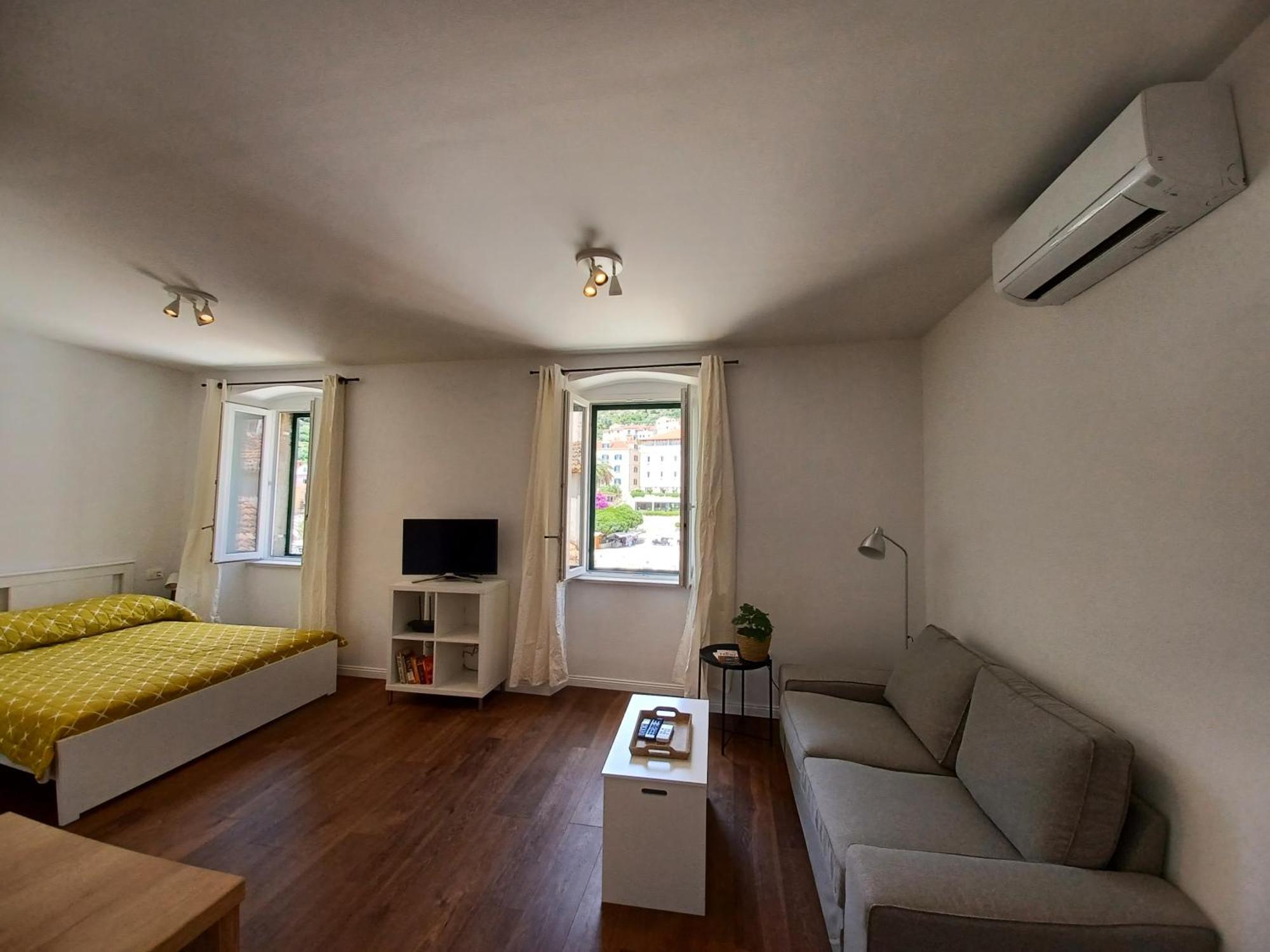 Apartment Lilly With Amazing City View Hvar Town Eksteriør billede