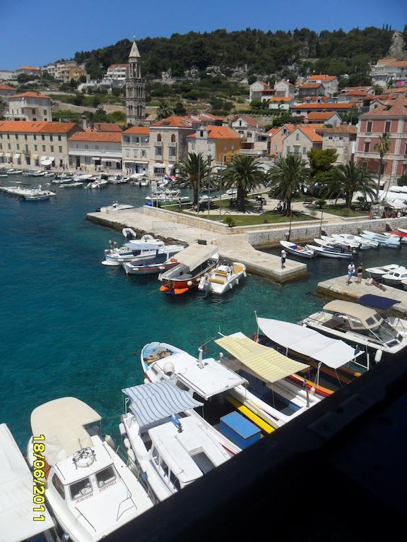 Apartment Lilly With Amazing City View Hvar Town Værelse billede